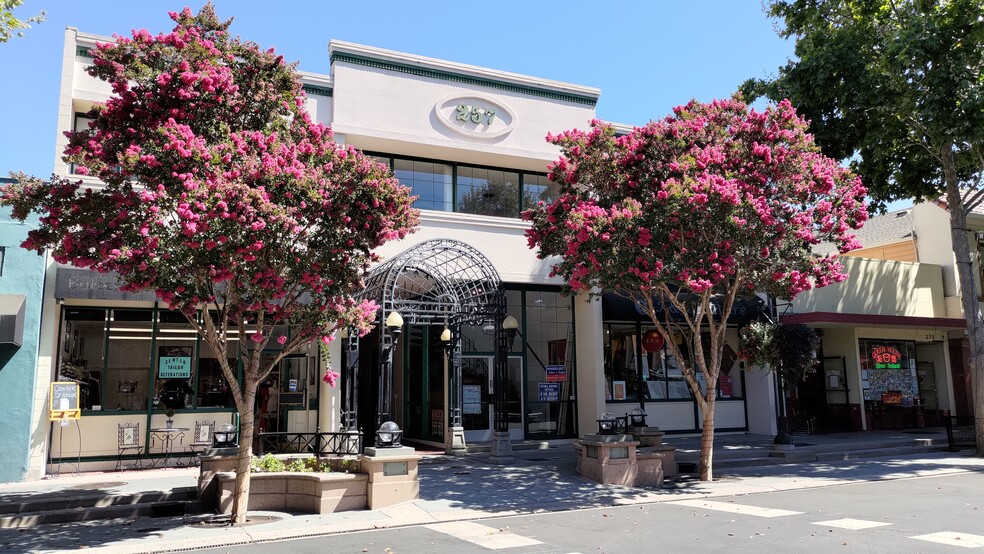 257 Castro St, Mountain View, CA for lease - Building Photo - Image 1 of 10