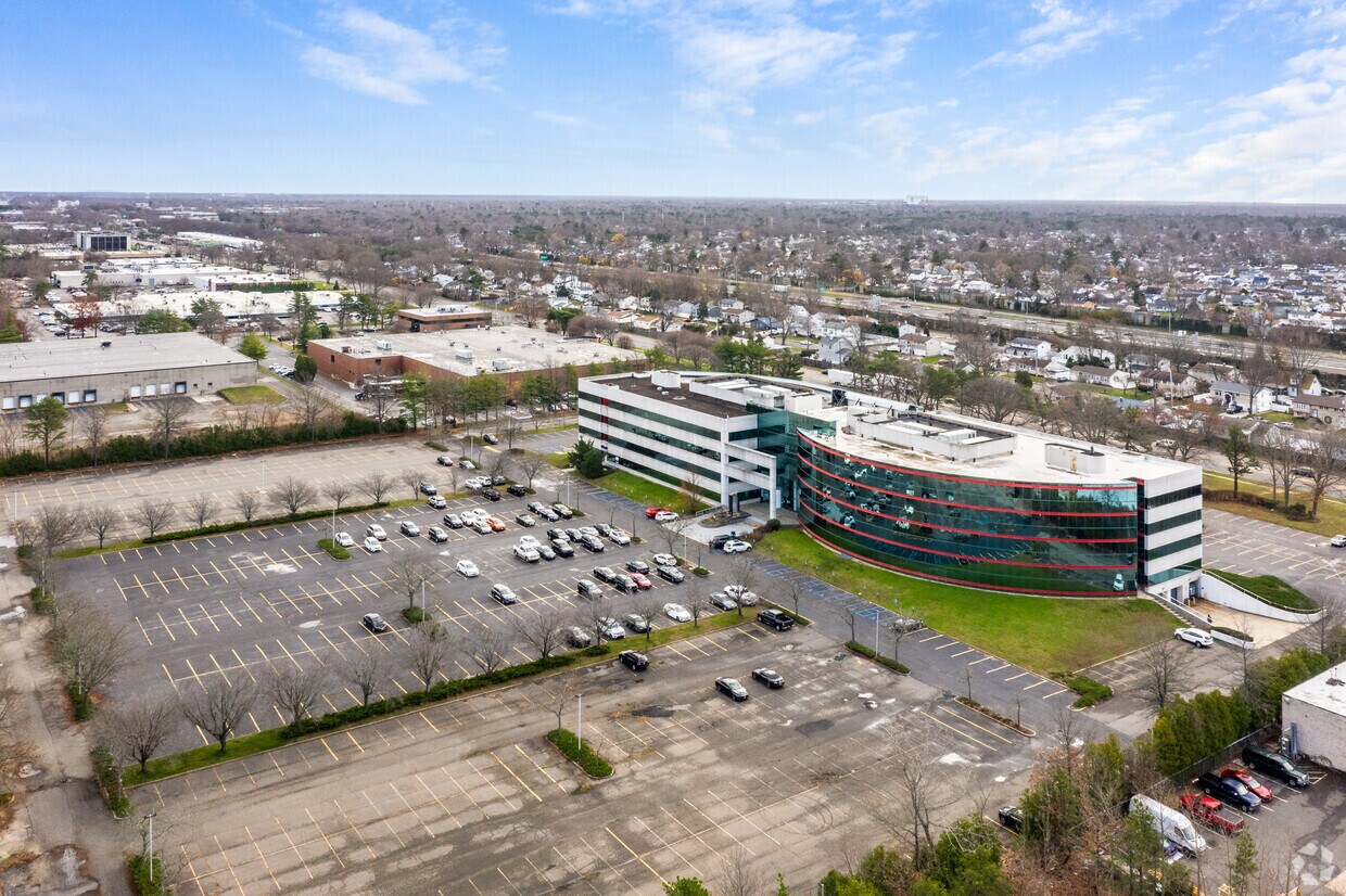 150 Motor Pkwy, Hauppauge, NY 11788 Hauppauge Corporate Center