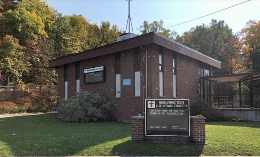 400 Glenridge Ave, St Catharines, ON for sale - Primary Photo - Image 1 of 1