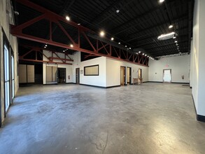 3401-3403 S Peoria Ave, Tulsa, OK for lease Interior Photo- Image 1 of 10