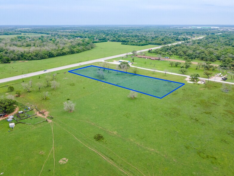 0000 HWY 35, Van Vleck, TX 77482