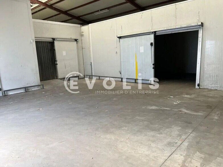 Office in Vénissieux for lease - Interior Photo - Image 3 of 15