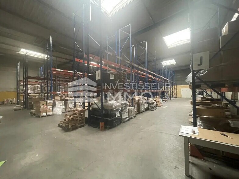 Office in Torcy for lease - Interior Photo - Image 1 of 8