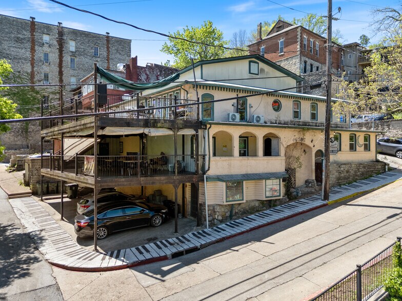 10 Mountain St, Eureka Springs, AR for lease - Primary Photo - Image 1 of 31