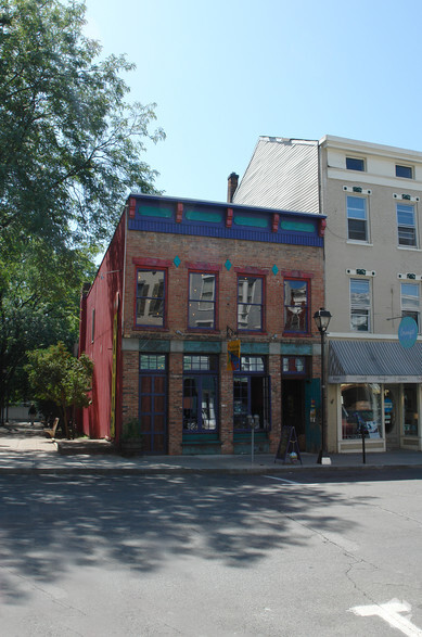 537 Warren St, Hudson, NY for sale - Primary Photo - Image 1 of 1