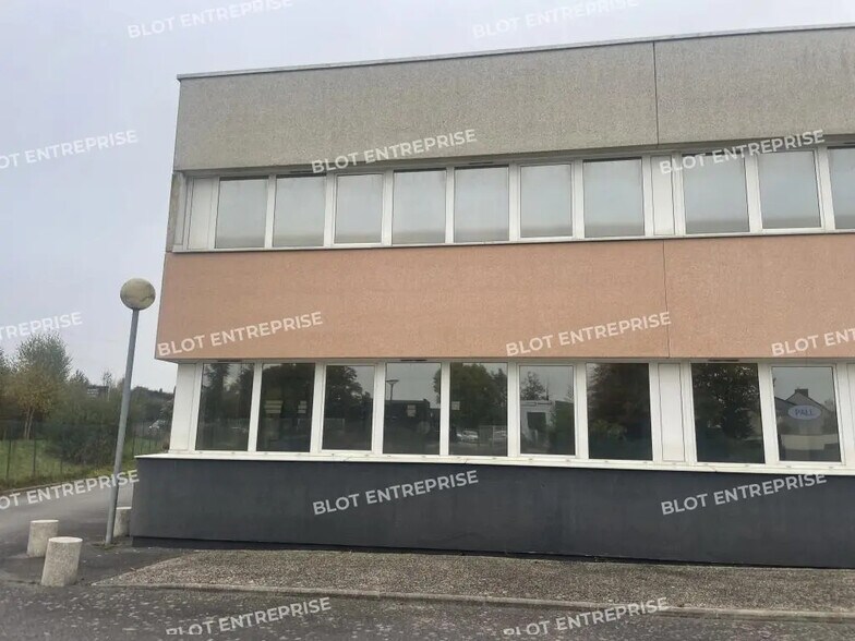 Office in Bruz for sale - Building Photo - Image 2 of 3