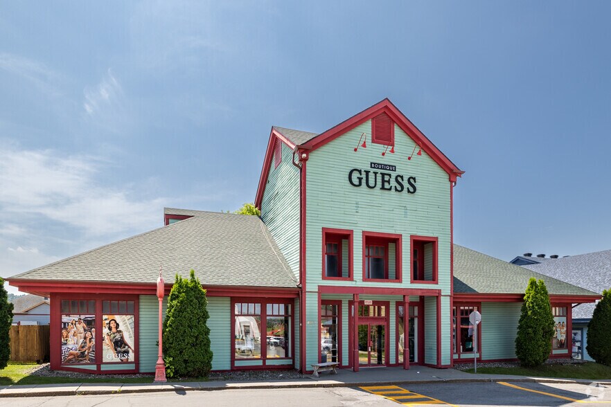 100-105 Avenue Guindon, St-Sauveur, QC for lease - Building Photo - Image 3 of 12