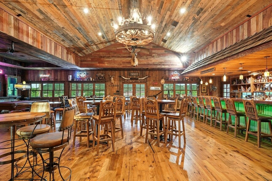 635 County Road 184, Winters, TX for sale - Interior Photo - Image 3 of 24