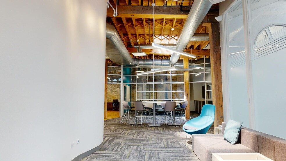10-18 W Hubbard St, Chicago, IL for lease - Interior Photo - Image 2 of 6