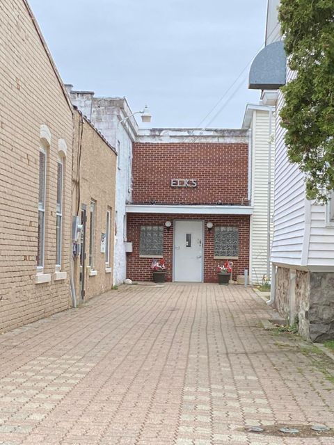 113 S Farmer St, Otsego, MI for sale Primary Photo- Image 1 of 1