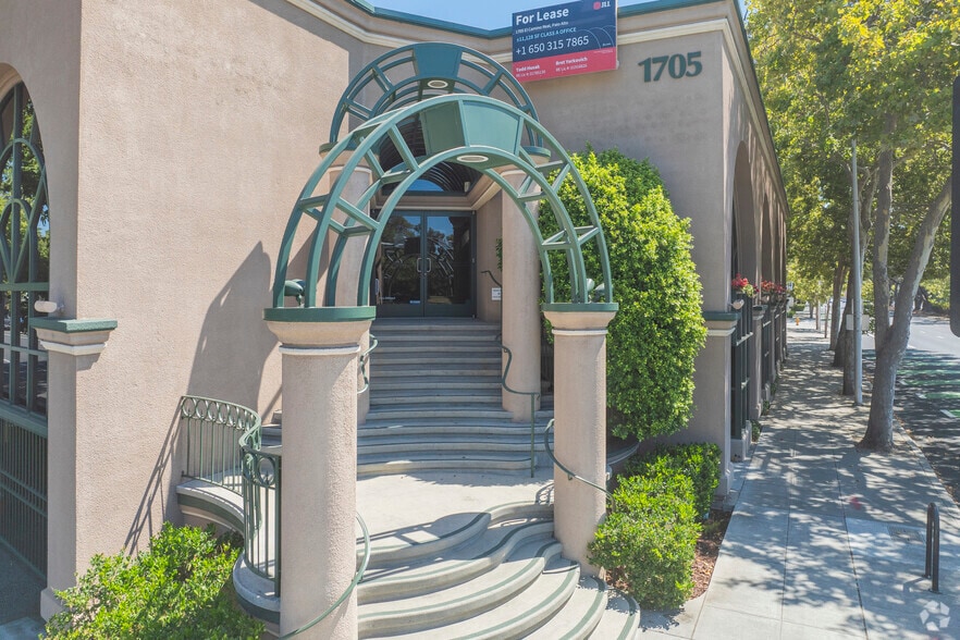 1705 El Camino Real, Palo Alto, CA for lease - Building Photo - Image 3 of 8