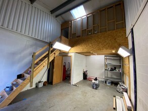 1-12 Penmaen Industrial Estate, Pontllanfraith for lease Interior Photo- Image 2 of 2