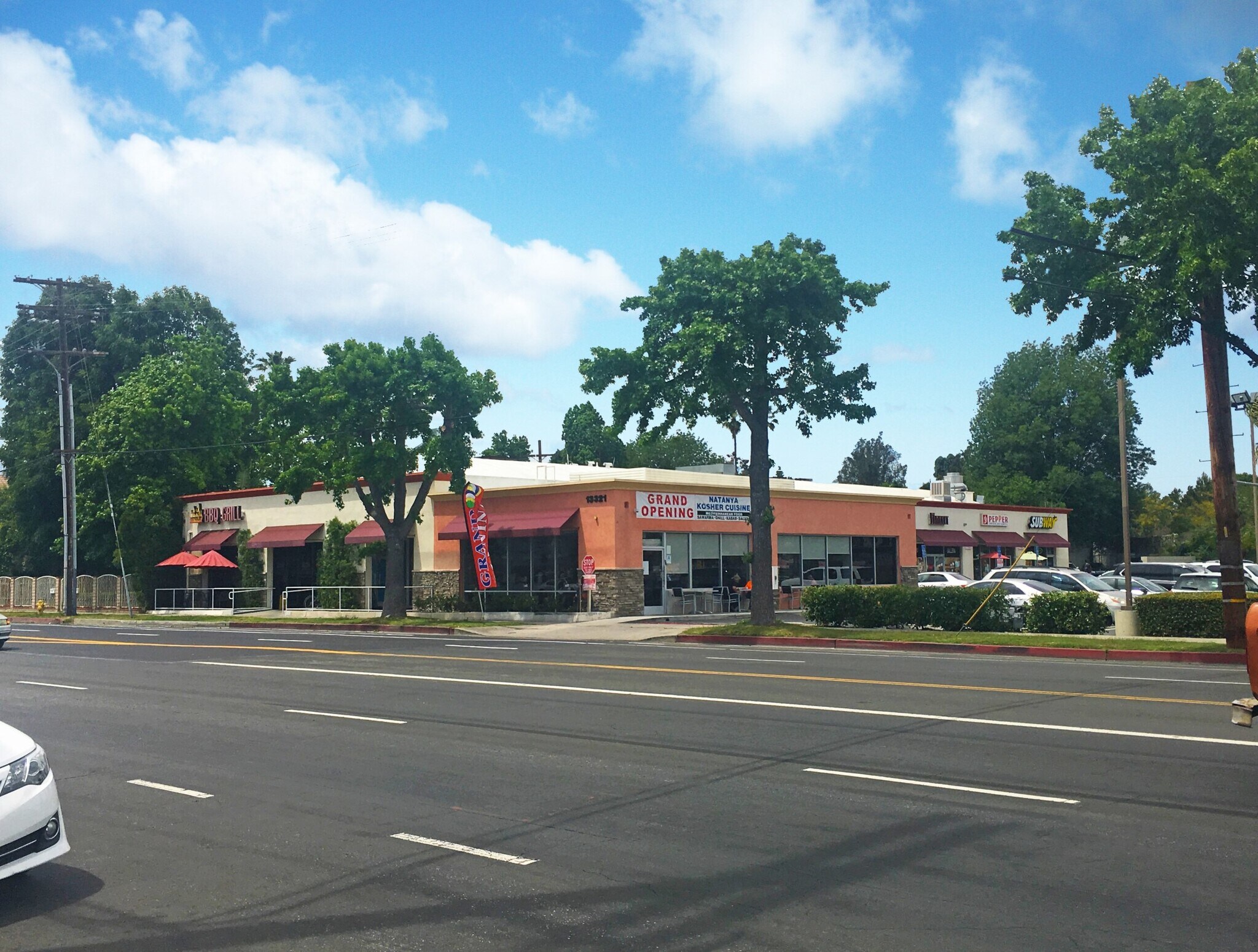13321 Burbank Blvd, Van Nuys, CA for lease Primary Photo- Image 1 of 2