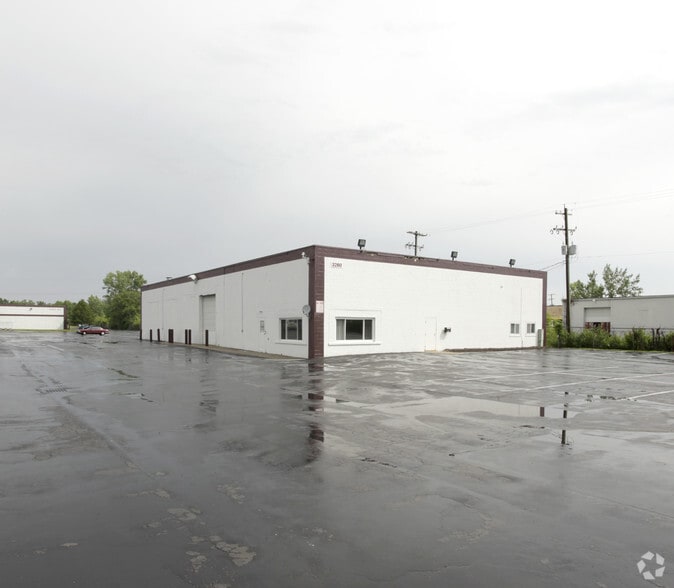 409 Industry Dr, Columbus, OH for lease - Primary Photo - Image 2 of 5