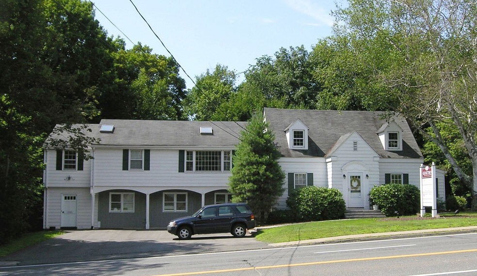 324-326 Albany Tpke, Canton, CT for sale - Building Photo - Image 1 of 1