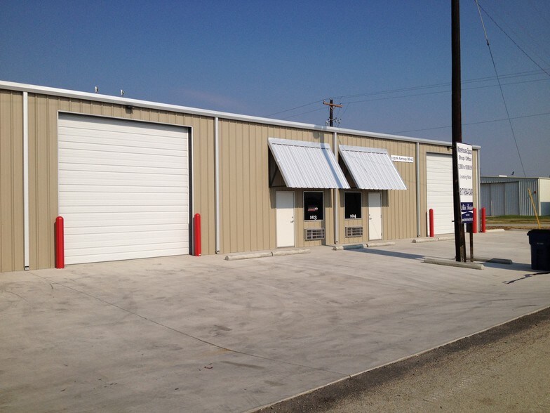 11341 Cockleburr Rd, Roanoke, TX for sale - Building Photo - Image 1 of 1