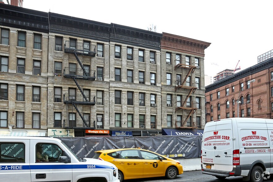 1750 Second Ave, New York, NY for sale - Building Photo - Image 3 of 23