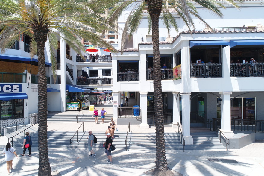 17 S Fort Lauderdale Beach Blvd, Fort Lauderdale, FL for lease - Building Photo - Image 2 of 5