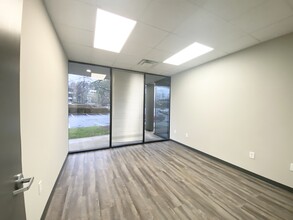 3100 Breckinridge Blvd, Duluth, GA for lease Interior Photo- Image 2 of 5