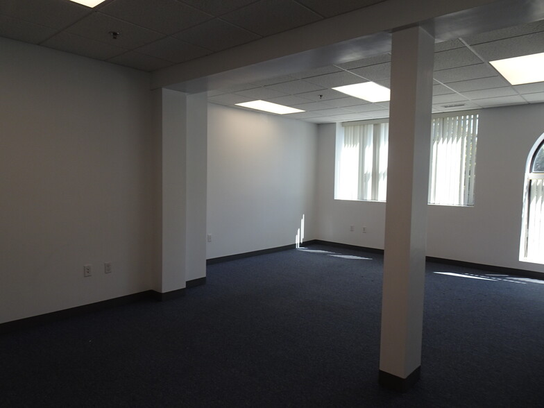 22-26 Lincoln St, Brighton, MA for lease - Interior Photo - Image 3 of 7