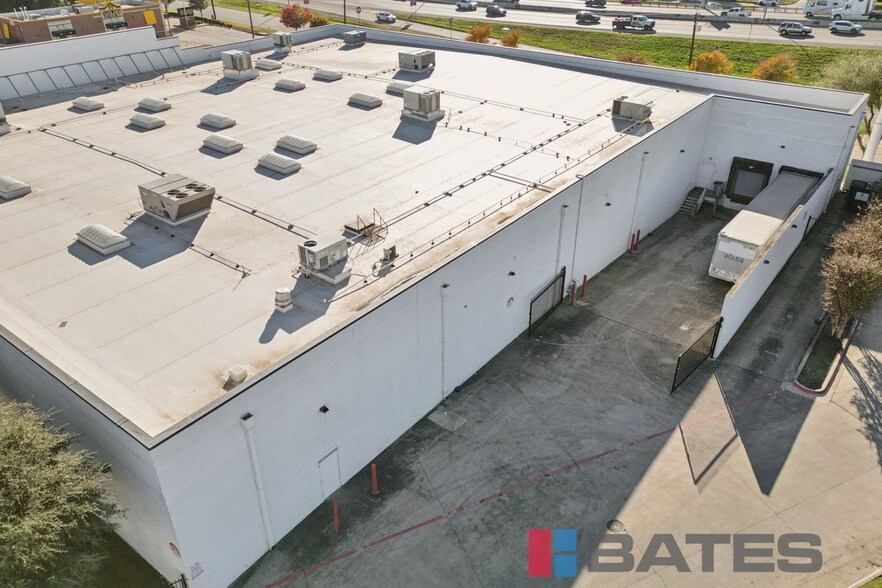 8330 N Stemmons Fwy, Dallas, TX for sale - Building Photo - Image 2 of 21