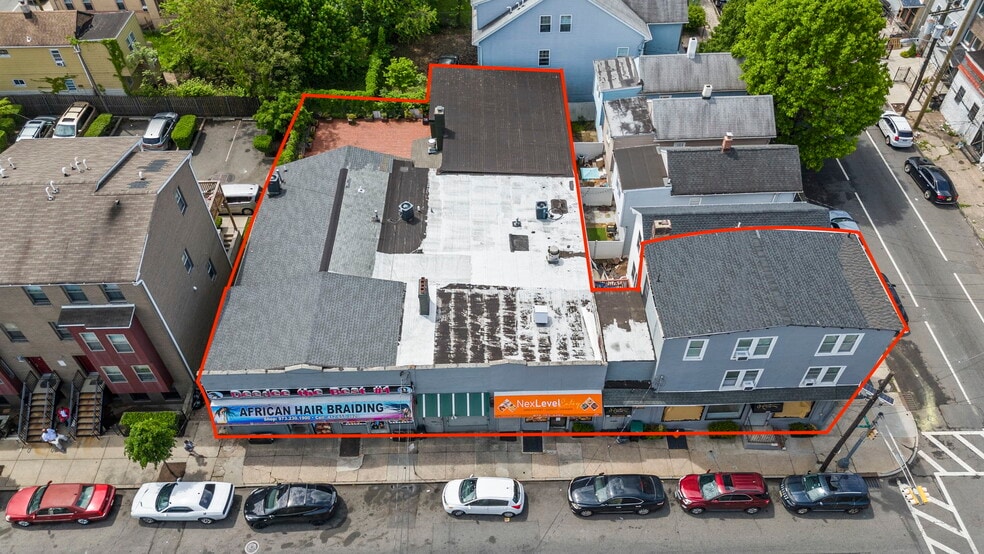 Retail in Newark, NJ for sale - Building Photo - Image 1 of 1