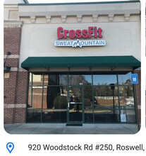 920 Woodstock Rd, Roswell, GA for lease Building Photo- Image 1 of 2