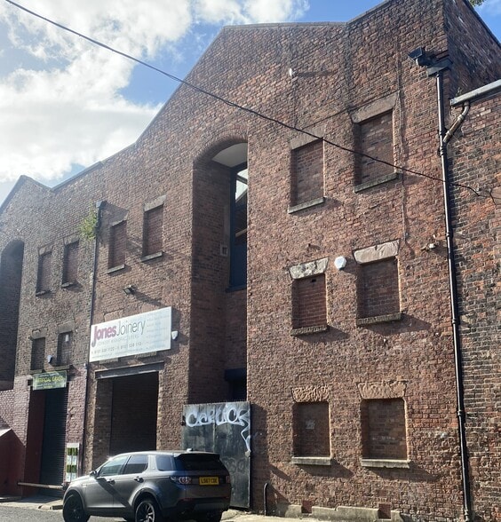 4 Stone St, Liverpool for lease - Building Photo - Image 2 of 4