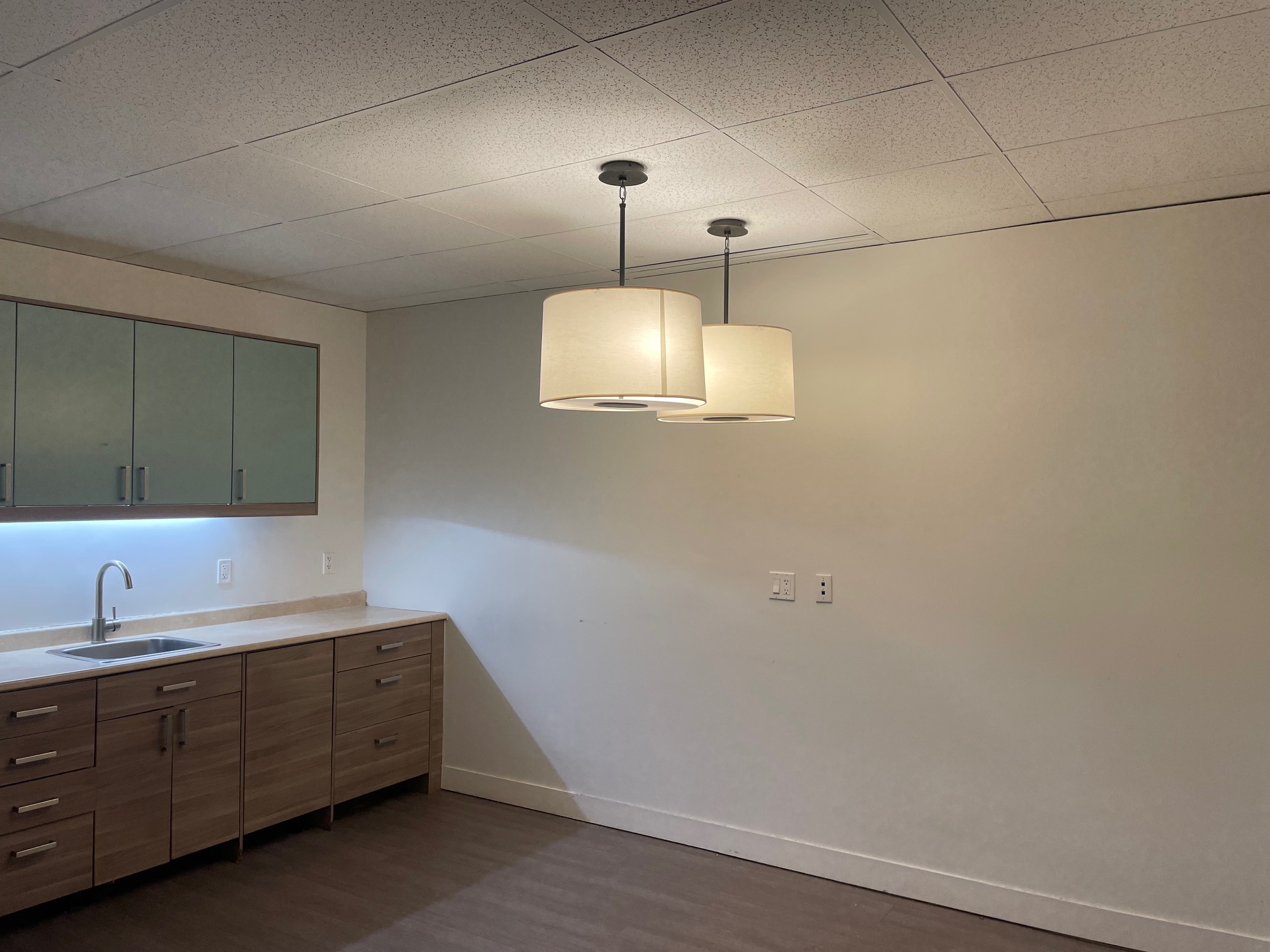 720 Spadina Ave, Toronto, ON for lease Interior Photo- Image 1 of 6