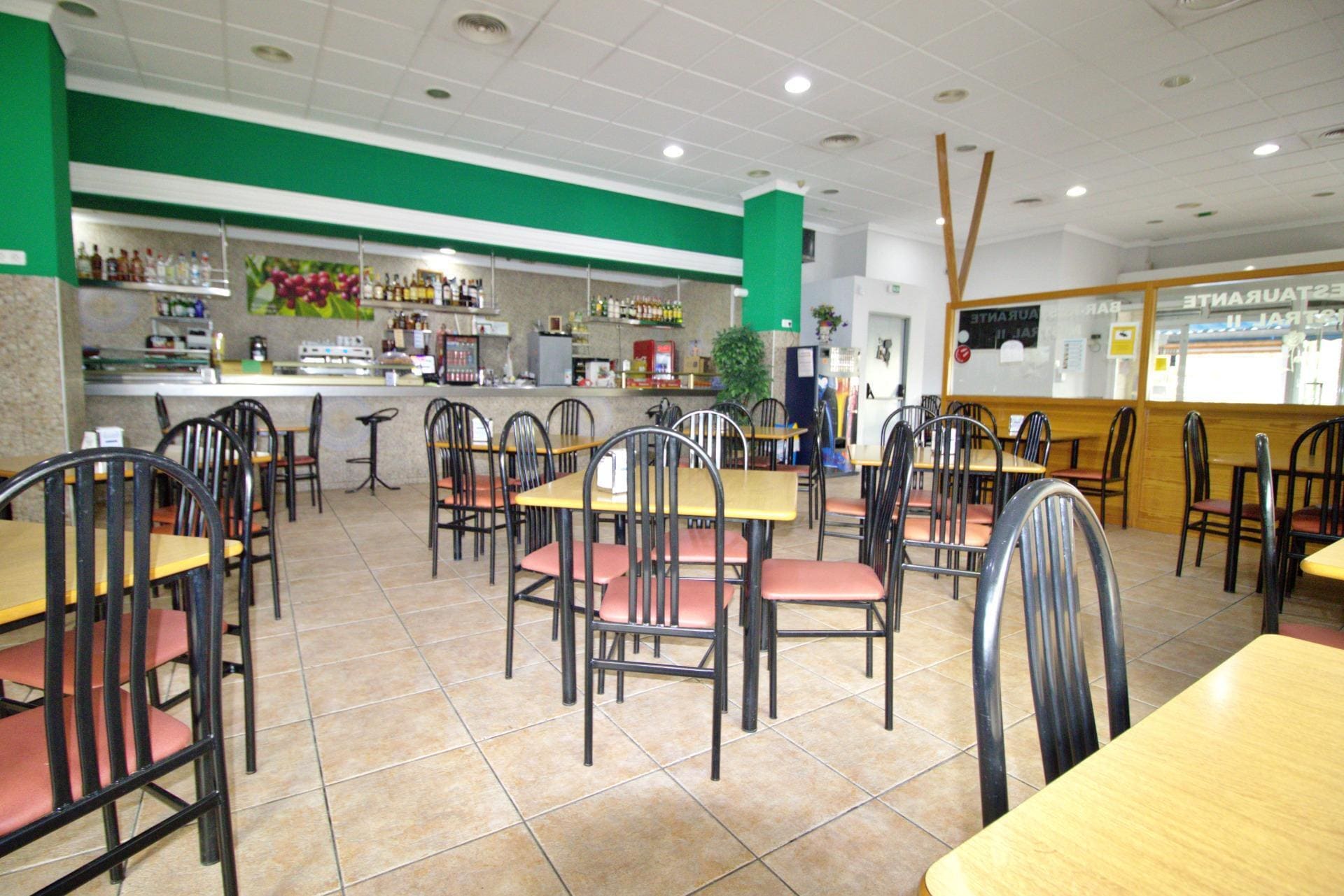 Retail in Elche, Alicante for sale Building Photo- Image 1 of 43