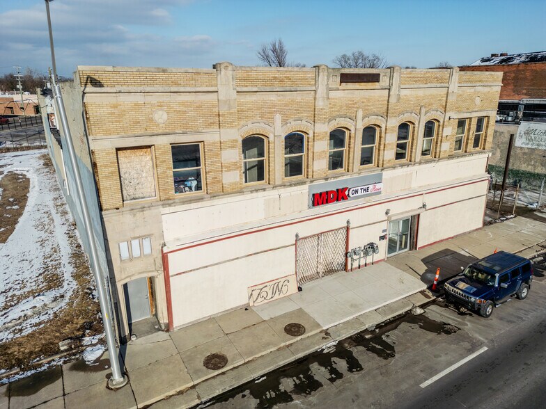 9008 Grand River Ave, Detroit, MI for sale - Primary Photo - Image 1 of 1