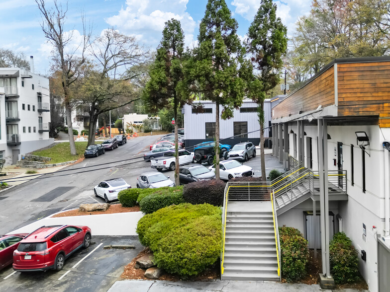 704-710 Berkeley Ave, Atlanta, GA for lease - Building Photo - Image 2 of 26