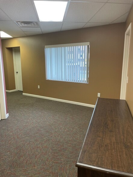 1818 Union Ave, Altoona, PA for lease - Interior Photo - Image 2 of 15
