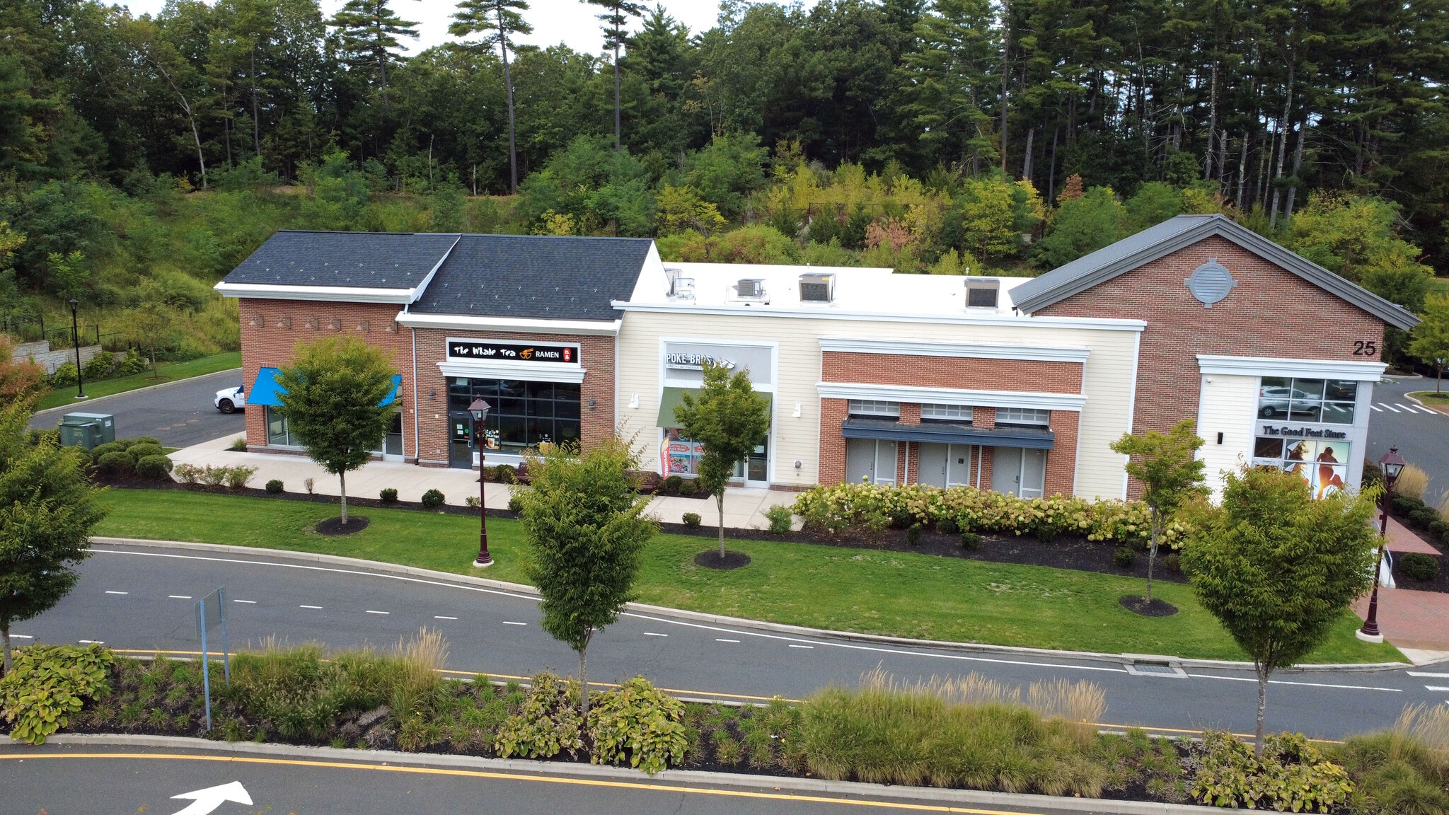 21 Ensign Dr, Avon, CT for lease Building Photo- Image 1 of 4