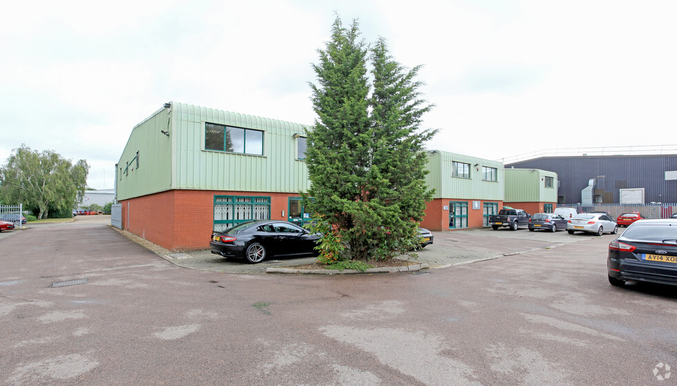 2 Watchmead, Welwyn Garden City for lease - Primary Photo - Image 1 of 3