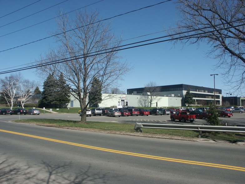 41 Eagle Rd, Danbury, CT for sale - Primary Photo - Image 1 of 1