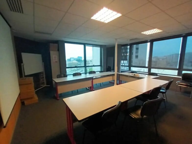 Office in Le Havre for lease - Interior Photo - Image 2 of 10