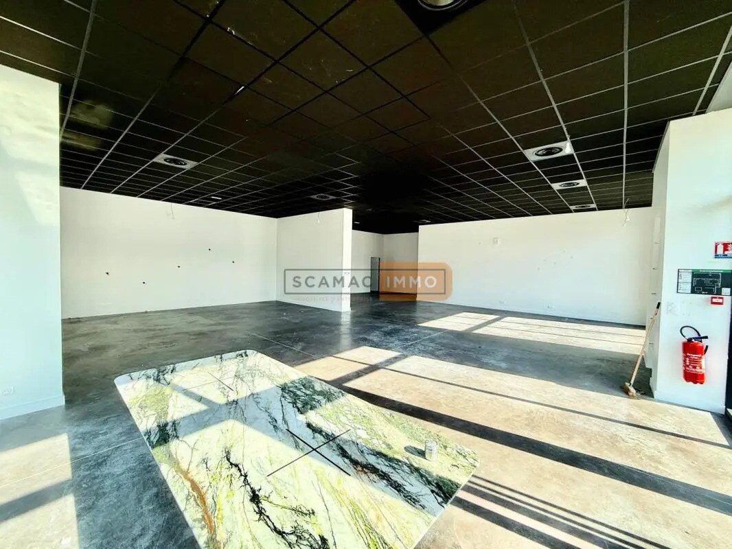 Industrial in Fréjus for lease Interior Photo- Image 1 of 8