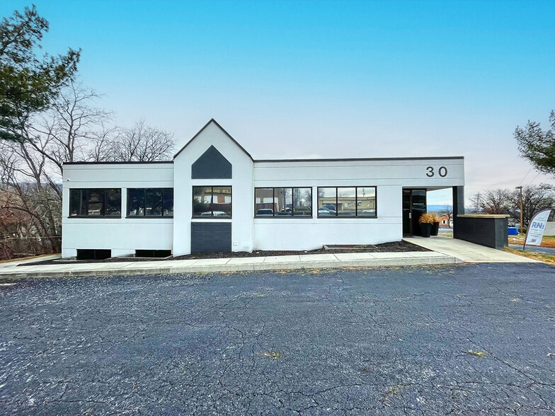 30 E Shady Ln, Enola, PA for lease - Building Photo - Image 1 of 11