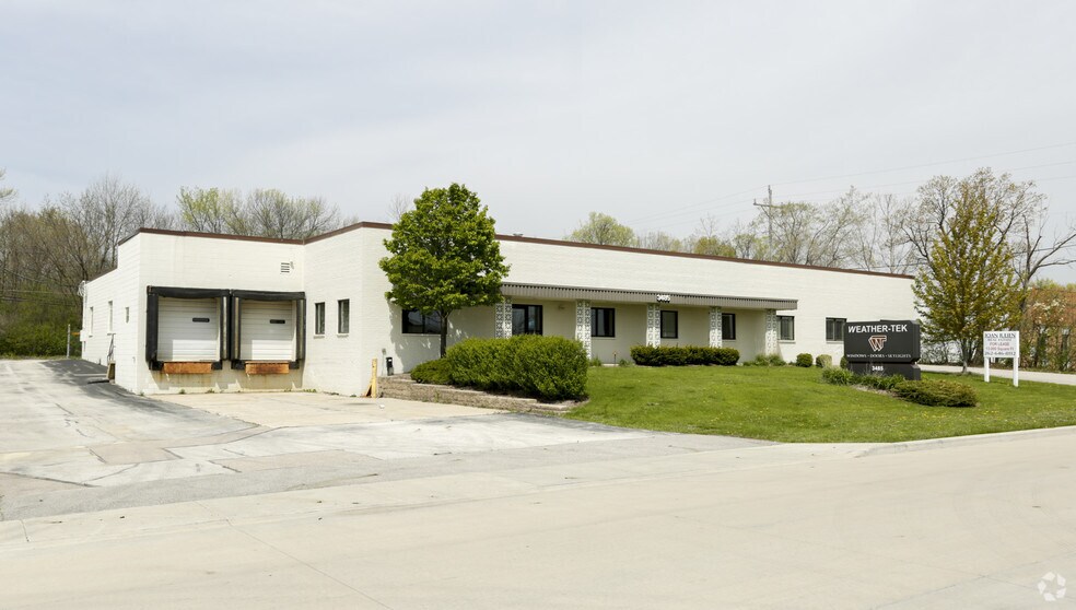 3485 N 127th St, Brookfield, WI for sale - Primary Photo - Image 1 of 1