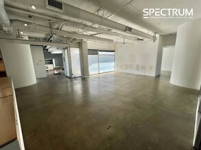 8065-8075 W 3rd St, Los Angeles, CA for lease Building Photo- Image 1 of 13