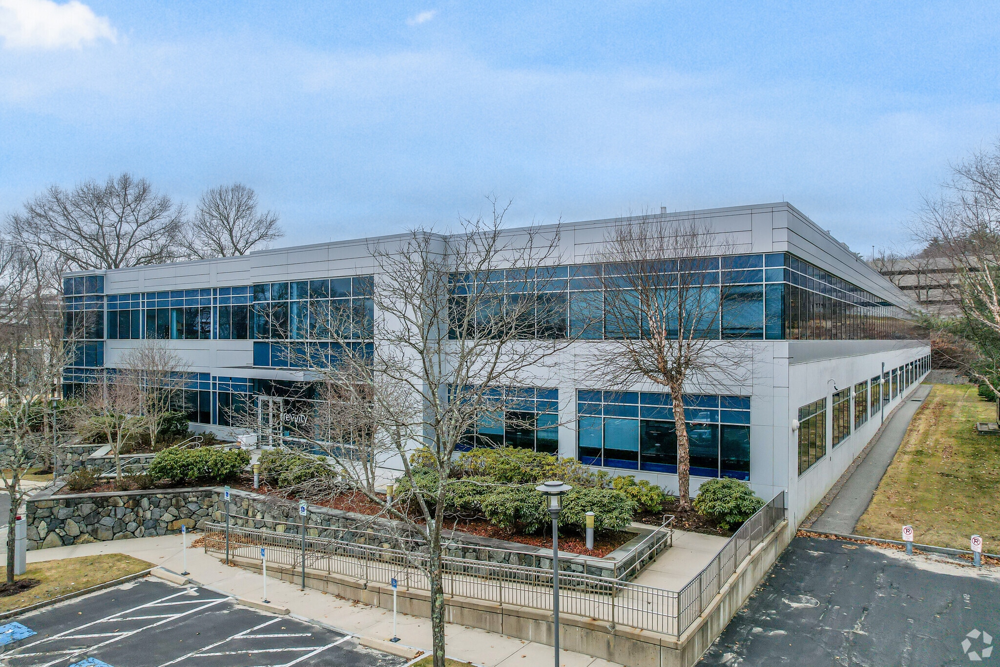 940 Winter St, Waltham, MA for lease Primary Photo- Image 1 of 6