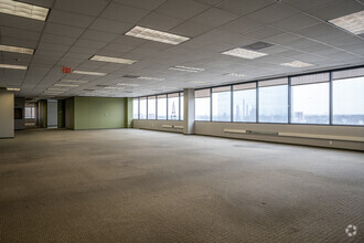 2500 Wilcrest Dr, Houston, TX for lease Interior Photo- Image 2 of 9