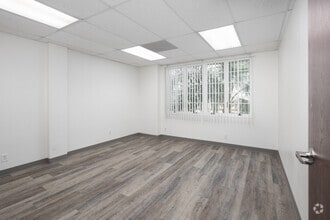 172 N Tustin St, Orange, CA for lease Interior Photo- Image 2 of 5