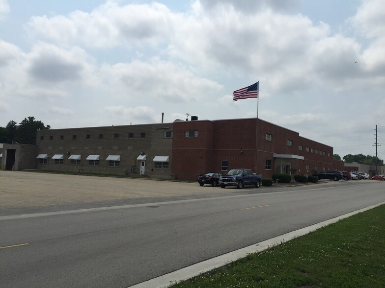 228 W Page St, Sycamore, IL for sale - Primary Photo - Image 1 of 1