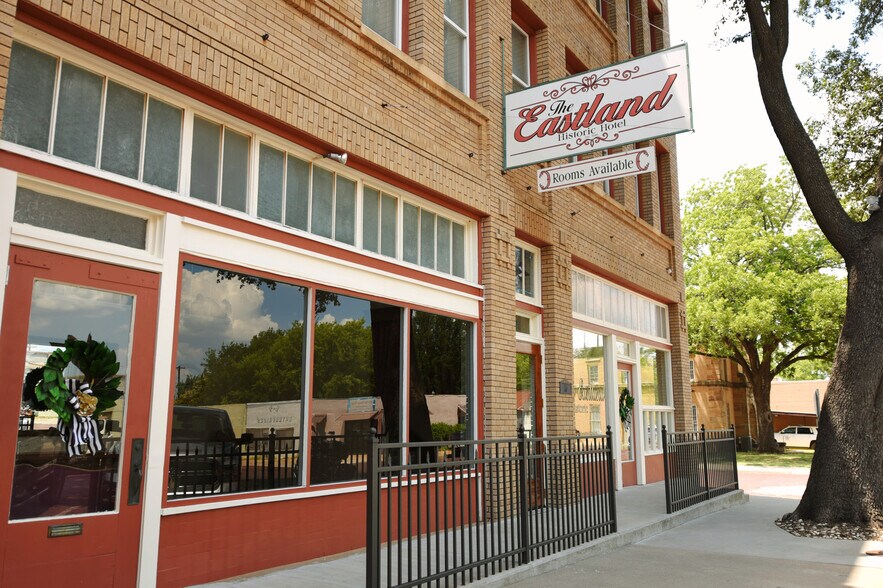 112 N Lamar St, Eastland, TX for sale - Building Photo - Image 1 of 1
