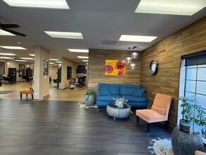 6 S Central Ct, Stockton, CA for lease Building Photo- Image 2 of 15