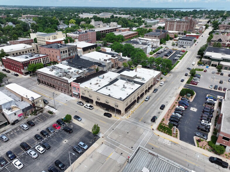 15-19 E 1st St, Fond Du Lac, WI for lease - Building Photo - Image 3 of 8