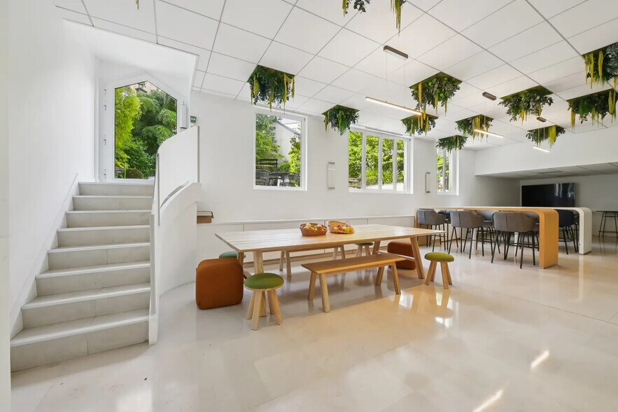 7 Rue Galvani, Paris for lease - Building Photo - Image 2 of 20