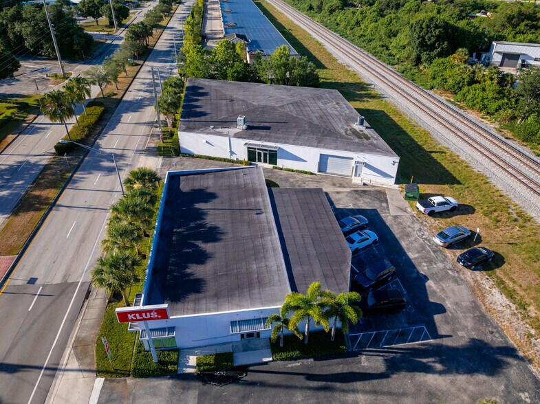 675 US Highway 1 Vero Beach FL - 675 US Highway 1 Vero Beach FL Building Photo 3 Large 